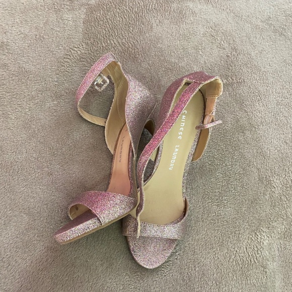 Gold Shimmer Heels - Picture 3 of 3